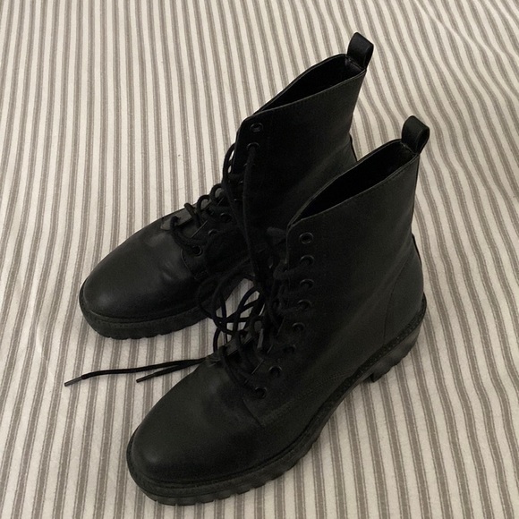 COMBAT BLACK BOOTS FOREVER21 - Picture 3 of 4